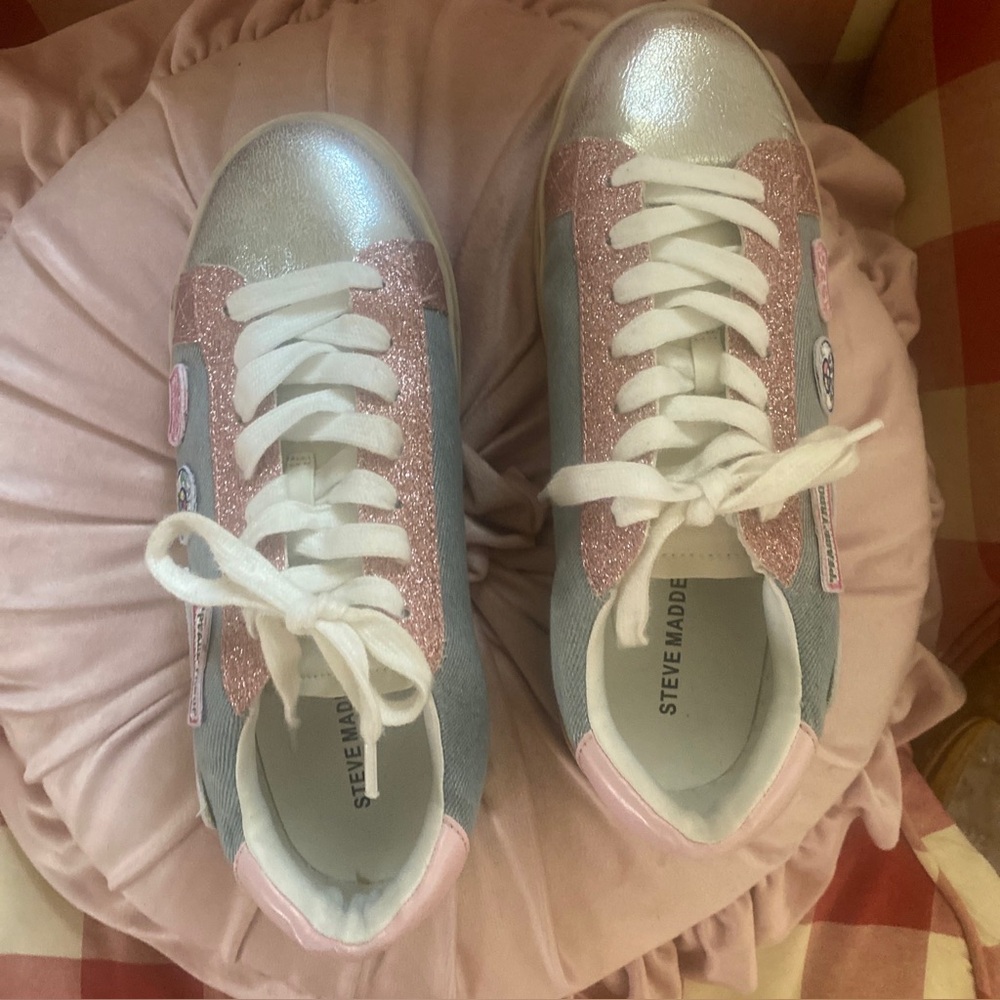 🎀 Steve Madden Girls / Womens Shoe Hopee
Sneaker W 6.5  (5M girls) - Picture 2 of 7